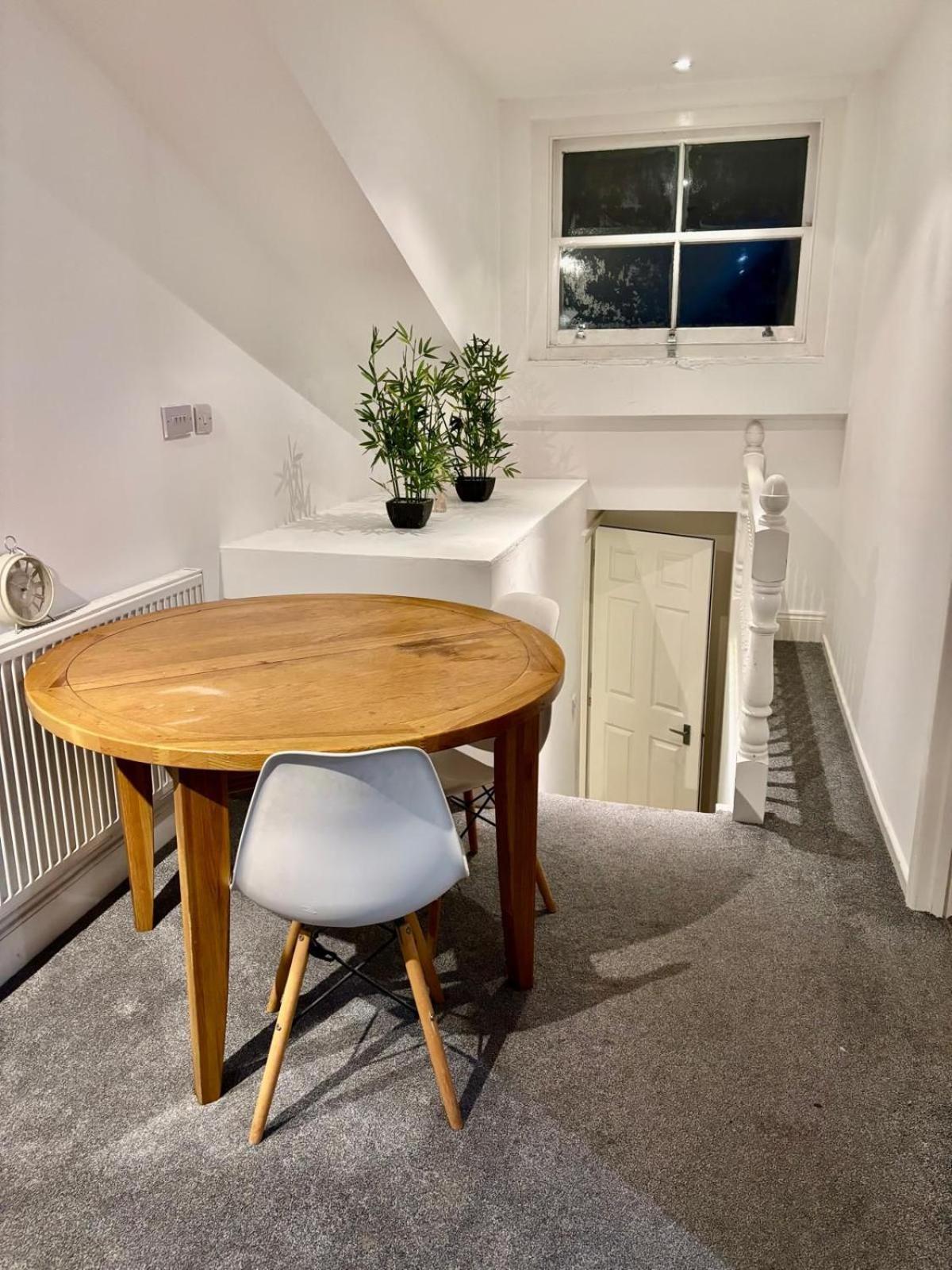 Sleep 12 In Brixton - 15 Mins From Station Bt4 Londra