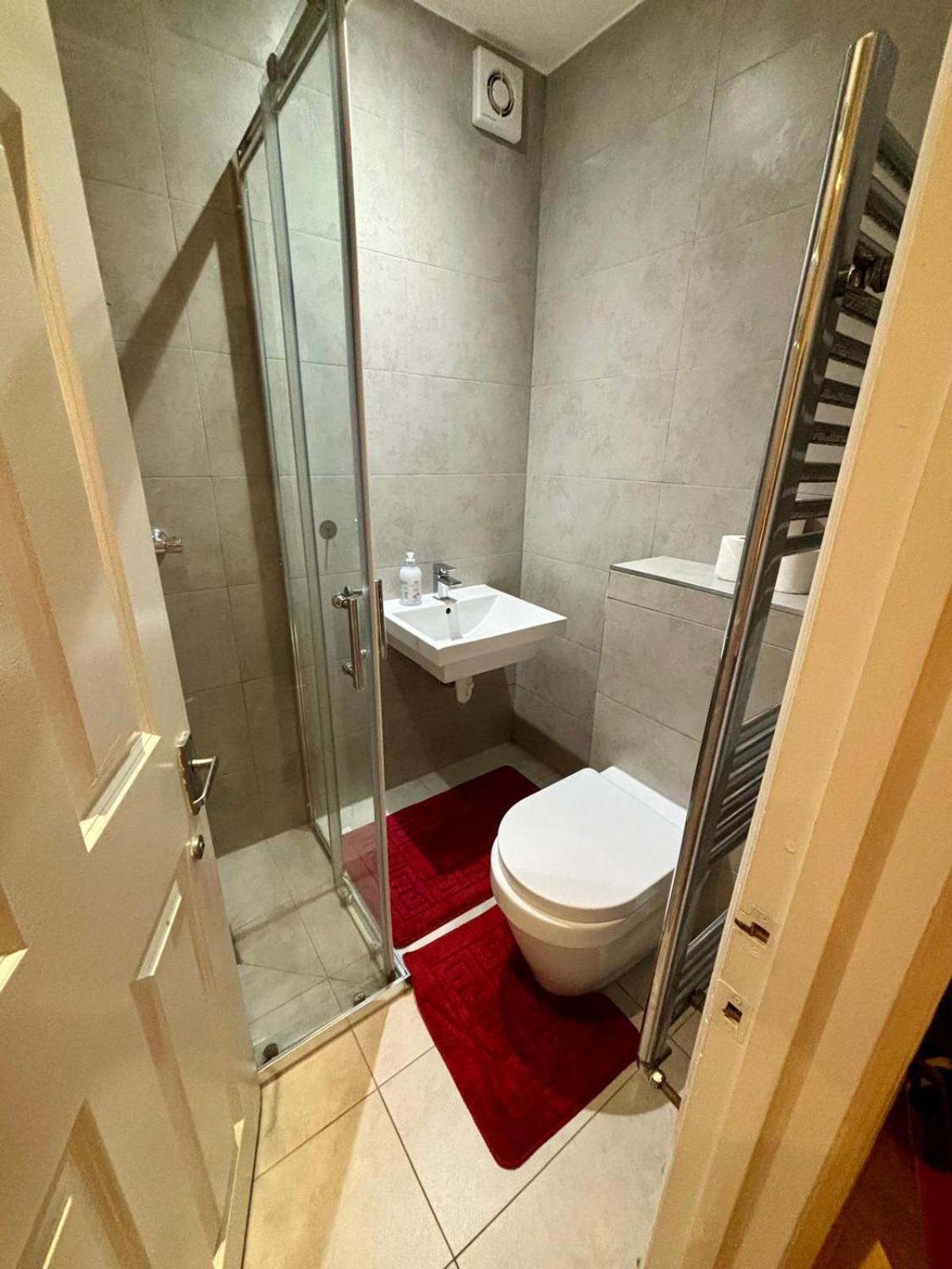Sleep 12 In Brixton - 15 Mins From Station Bt4 Appartamento *